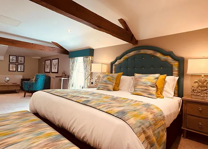 The White Horse Hotel, Romsey, Hampshire - The Coaching Inn Group